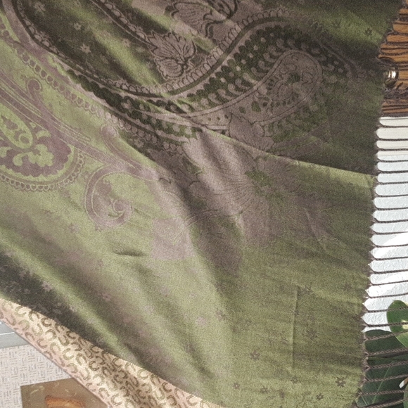 Silk shawl/scarf Beautiful Bohemian floral print - Picture 4 of 7